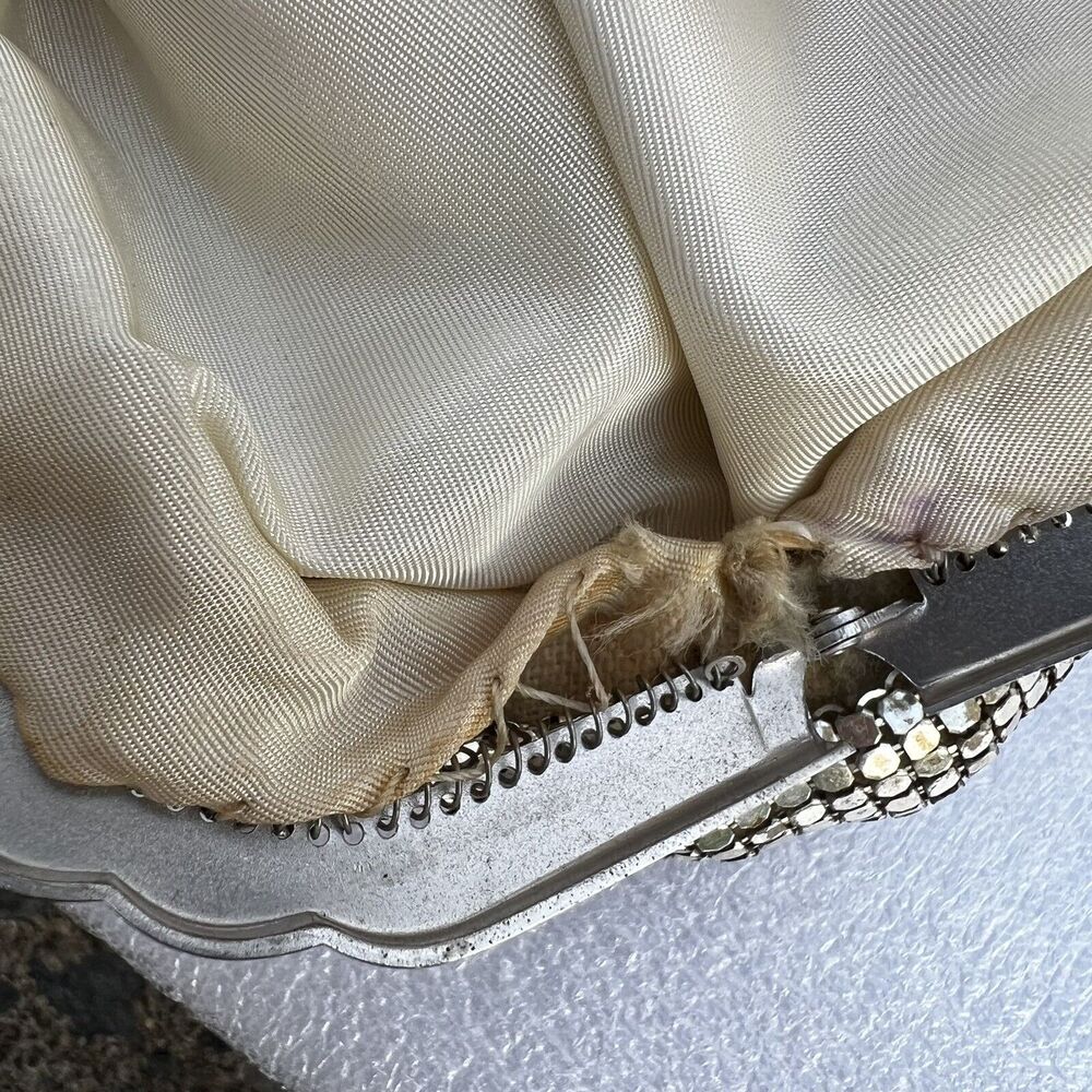 Vintage Mesh Whiting & Davis Co Silver Hand Bag Purse with Rhinestone Closure - Picture 10 of 11